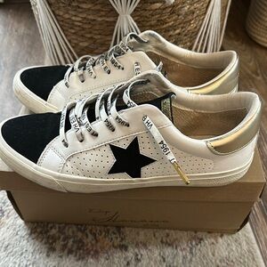 Vintage Havana Black and White Star Sneakers
